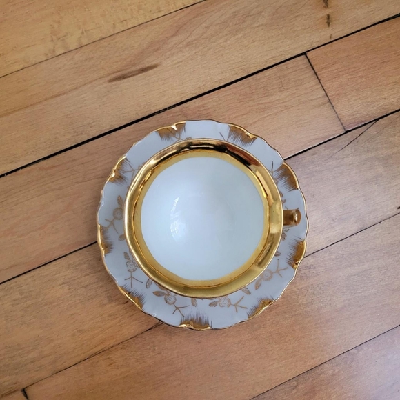 Vintage & Antique Gold & White Floral Demitasse Teacup & Saucer - Picture 5 of 8